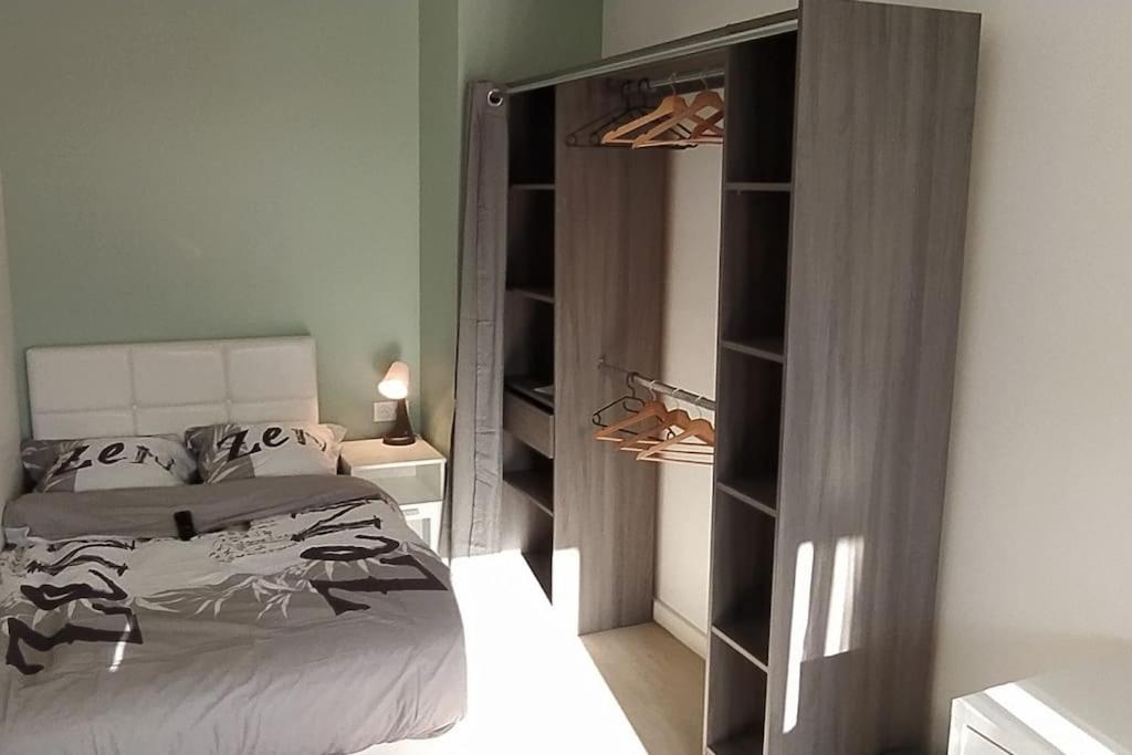 Parisian Cosy Flat With Balcony Apartment *